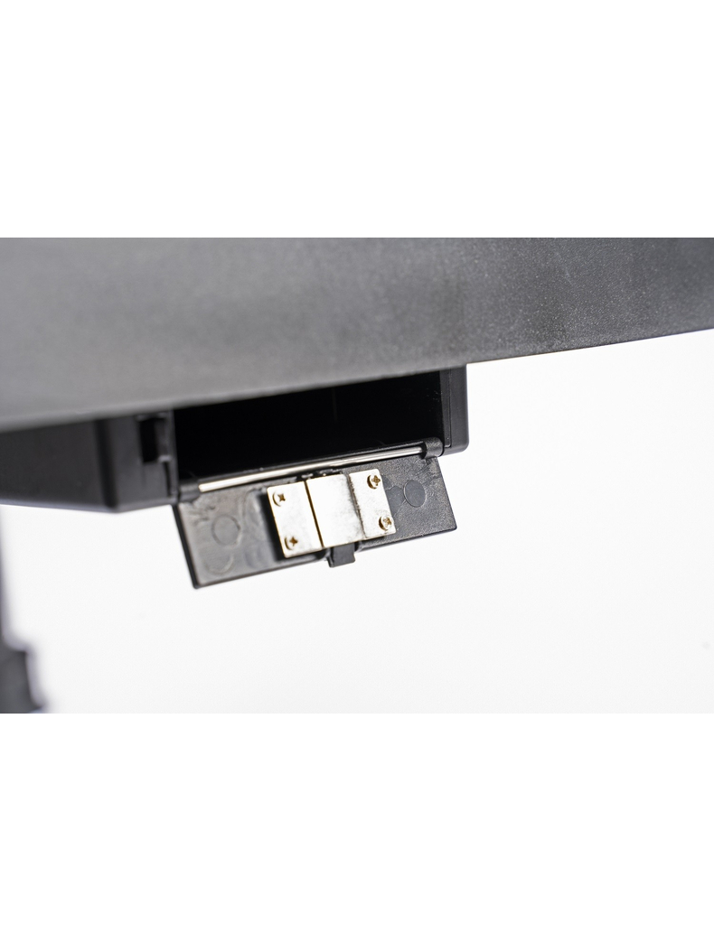 Стол с аккумулятором для зарядки Ridge Monkey Vault Tech Table, изображение 13 Стол с аккумулятором для зарядки Ridge Monkey Vault Tech Table, изображение 13