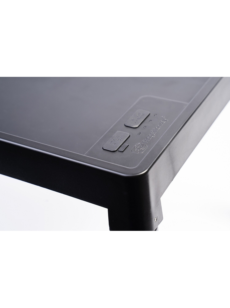 Стол с аккумулятором для зарядки Ridge Monkey Vault Tech Table, изображение 3 Стол с аккумулятором для зарядки Ridge Monkey Vault Tech Table, изображение 3