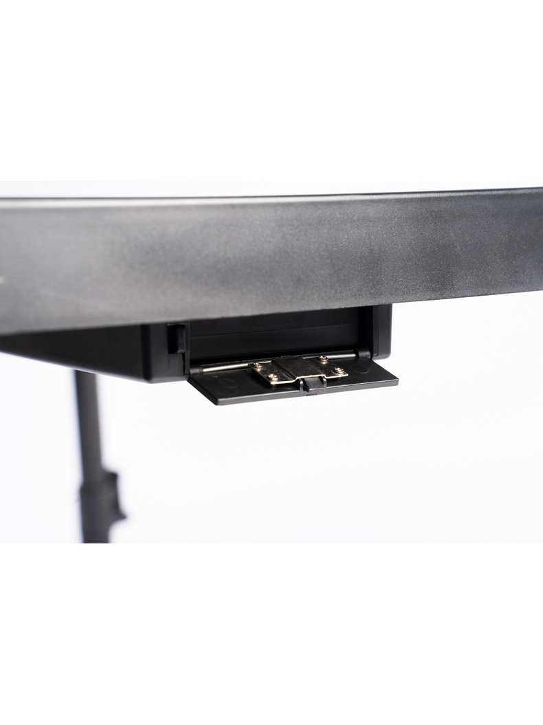 Стол с аккумулятором для зарядки Ridge Monkey Vault Tech Table, изображение 9 Стол с аккумулятором для зарядки Ridge Monkey Vault Tech Table, изображение 9