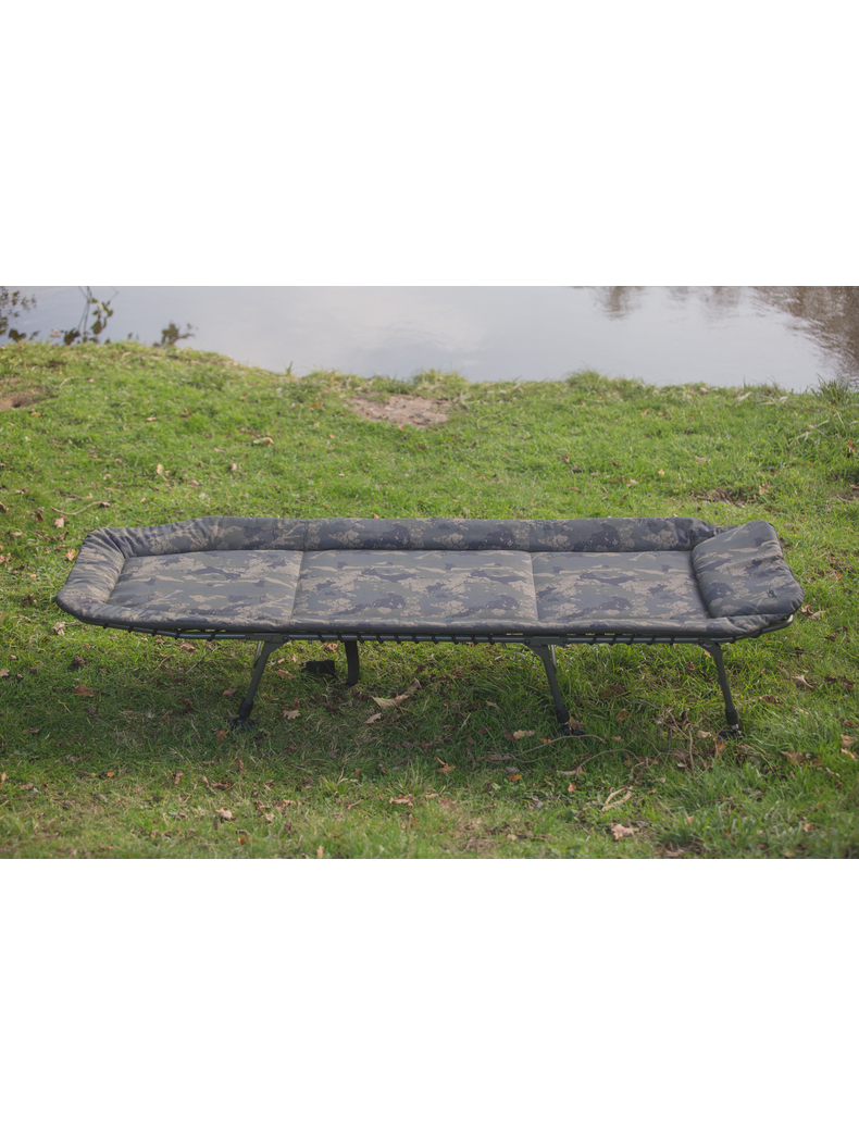 Раскладушка SOLAR Undercover Camo Bedchair