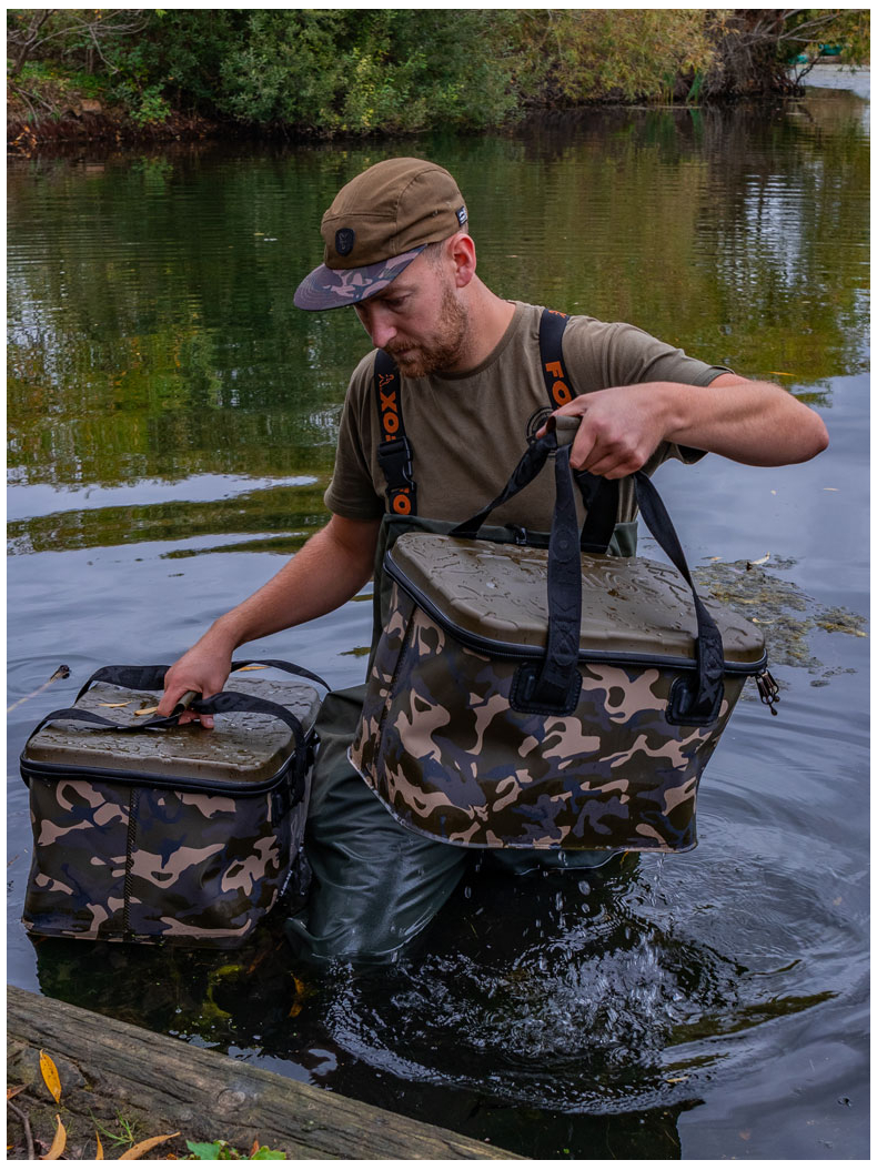 Водостойкая сумка FOX Aquos Camo Bag, Объём: 20 л, изображение 12 Водостойкая сумка FOX Aquos Camo Bag, Объём: 20 л, изображение 12