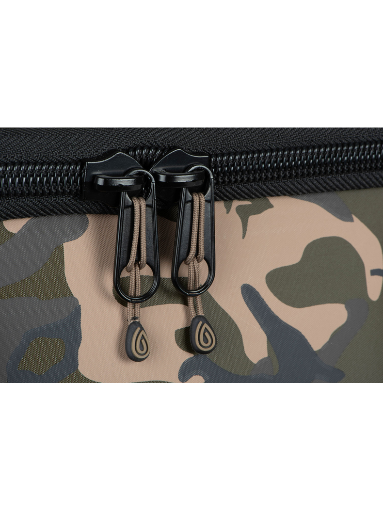 Водостойкая сумка FOX Aquos Camo Bag, Объём: 20 л, изображение 9 Водостойкая сумка FOX Aquos Camo Bag, Объём: 20 л, изображение 9
