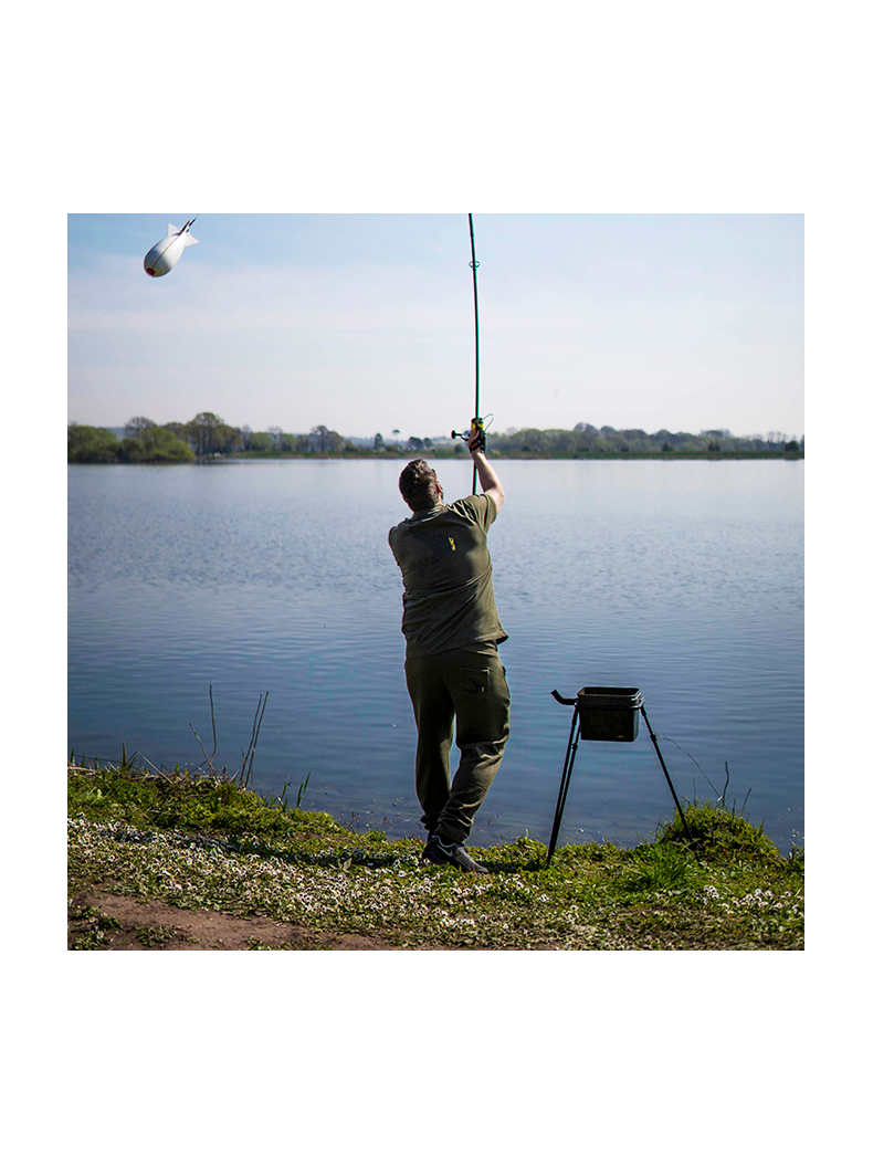 Прикормочная станция AVID CARP Lok Down Bucket Stand, изображение 8 Прикормочная станция AVID CARP Lok Down Bucket Stand, изображение 8