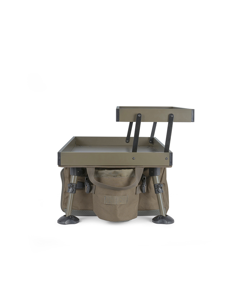 Монтажный столик двухъярусный с сумкой AVID CARP Double Decker Bivvy Organizer, изображение 2 Монтажный столик двухъярусный с сумкой AVID CARP Double Decker Bivvy Organizer, изображение 2