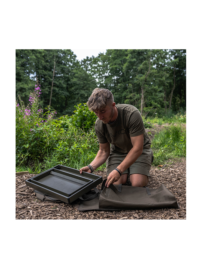 Монтажный столик двухъярусный с сумкой AVID CARP Double Decker Bivvy Organizer, изображение 7 Монтажный столик двухъярусный с сумкой AVID CARP Double Decker Bivvy Organizer, изображение 7