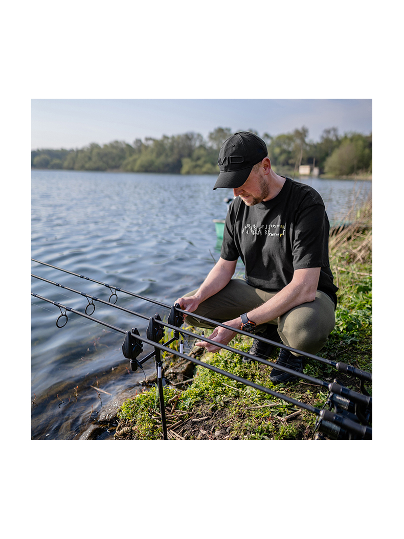 Футболка AVID CARP Black T-Shirt, Размер: XL, изображение 5 Футболка AVID CARP Black T-Shirt, Размер: XL, изображение 5