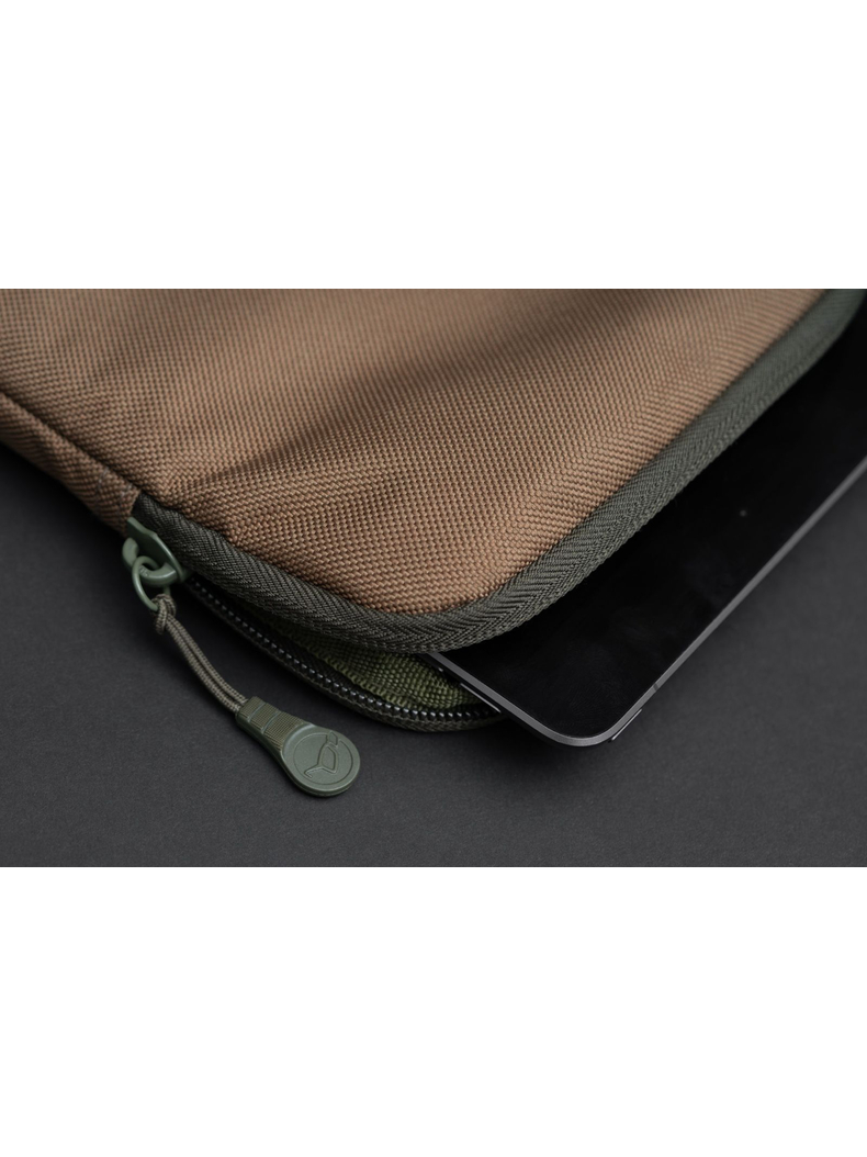 Сумка для планшета KORDA Compac Tablet Bag, Размер: Small, изображение 3 Сумка для планшета KORDA Compac Tablet Bag, Размер: Small, изображение 3