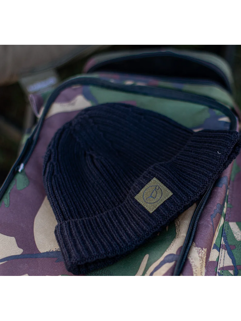 Шапка KORDA LE Fishermen Beanie Black, изображение 4 Шапка KORDA LE Fishermen Beanie Black, изображение 4