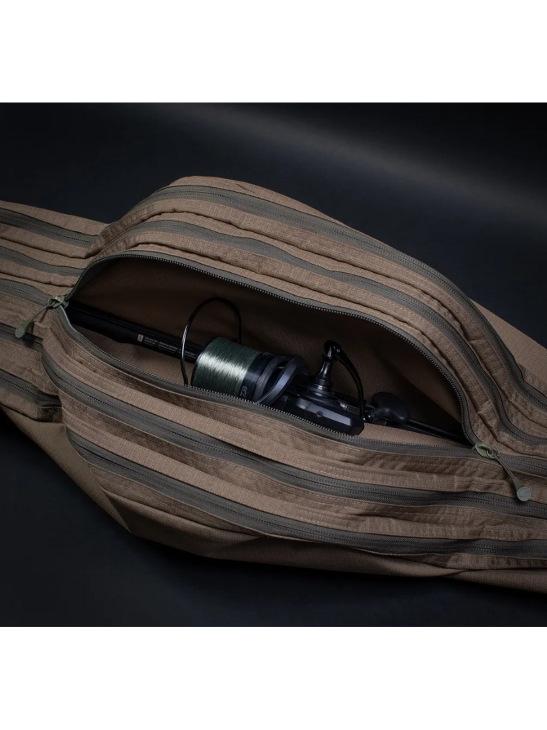 Чехол для пяти удилищ KORDA Compac 5 Rod Divide Holdall, Длина удилища: 12 ft :: 3.65 м, изображение 8 Чехол для пяти удилищ KORDA Compac 5 Rod Divide Holdall, Длина удилища: 12 ft :: 3.65 м, изображение 8