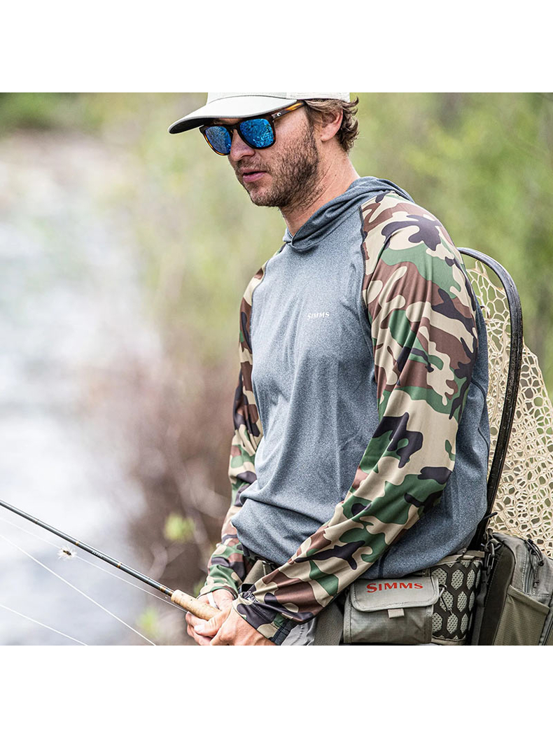 Термофутболка с капюшоном SIMMS SolarFlex Hoody Woodland Camo/Carbon Heather, Размер: M, изображение 3 Термофутболка с капюшоном SIMMS SolarFlex Hoody Woodland Camo/Carbon Heather, Размер: M, изображение 3