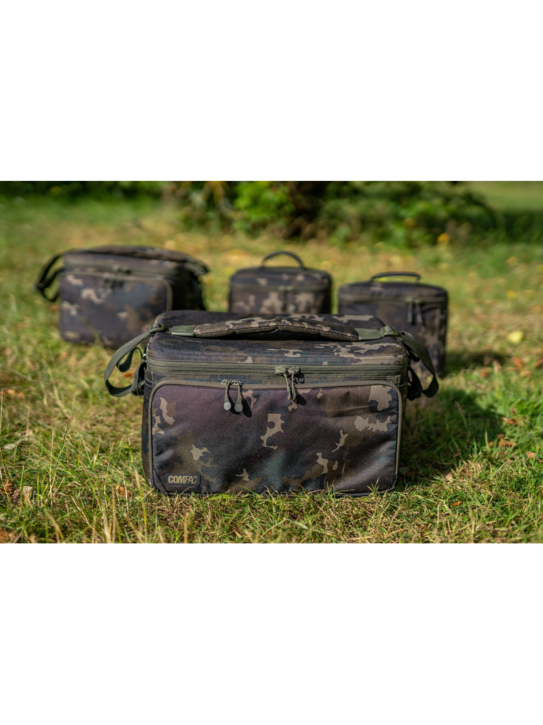 Термосумка KORDA Compac Cool Bag Dark Kamo XL, изображение 4 Термосумка KORDA Compac Cool Bag Dark Kamo XL, изображение 4