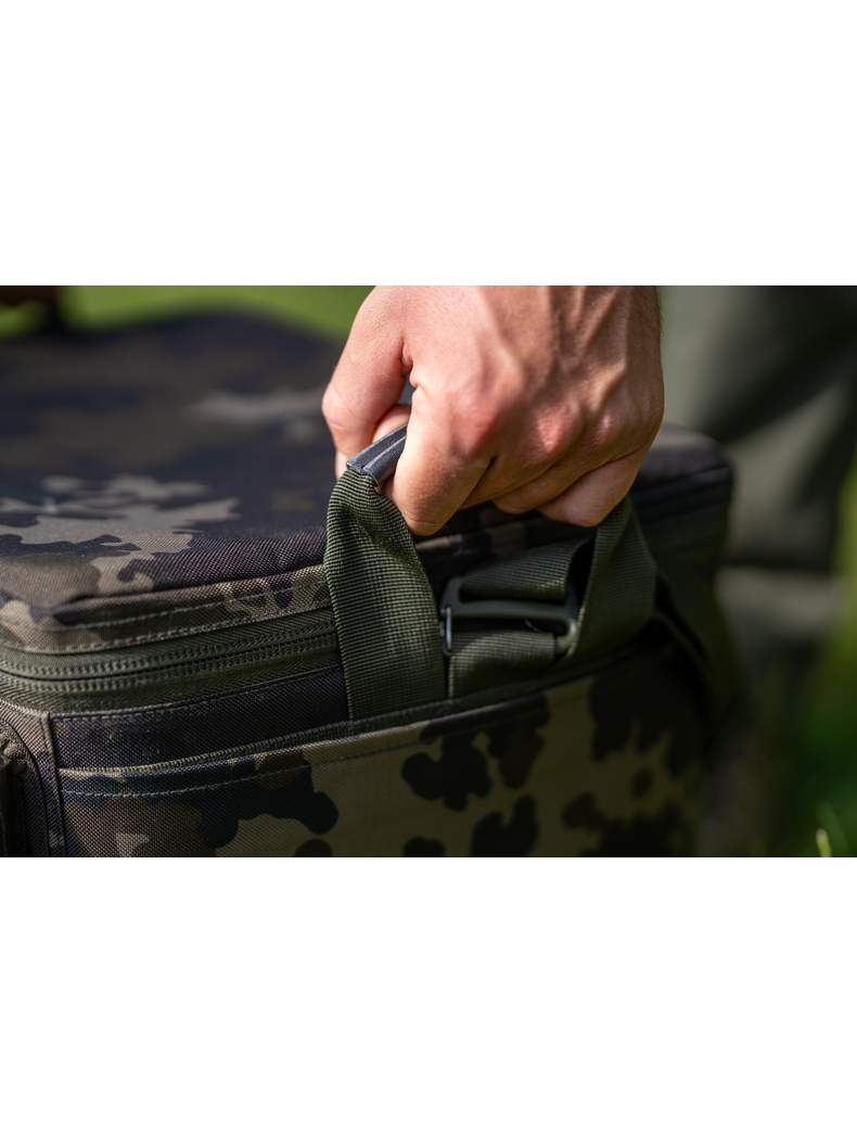 Термосумка KORDA Compac Cool Bag Dark Kamo Large, изображение 3 Термосумка KORDA Compac Cool Bag Dark Kamo Large, изображение 3