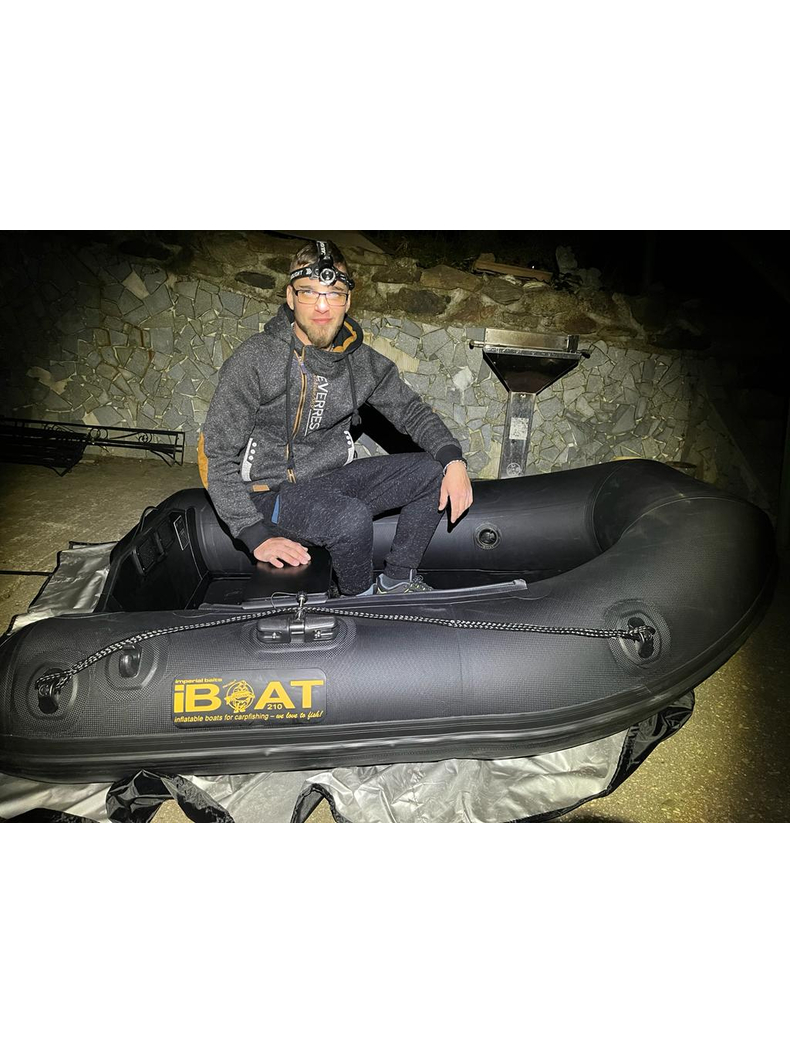 Лодка Imperial Baits iBoat 5GEN Superlight Carbon Black, Длина: 210 см, изображение 7 Лодка Imperial Baits iBoat 5GEN Superlight Carbon Black, Длина: 210 см, изображение 7