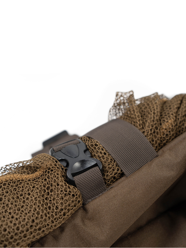 Подсачек в наружном кармане чехла Carptoday Maestro 12 ft под стропой с фастексом