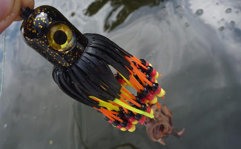 Блесна вертикальная CLONK TEASER THE ORIGINAL Treble Hook №3/0 - 200g - BLACK — фото 4 — CARPshop