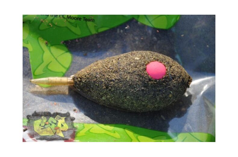 Кормушка методная с формой ESP Mega Method Feeder & Mould — фото 2 — CARPshop