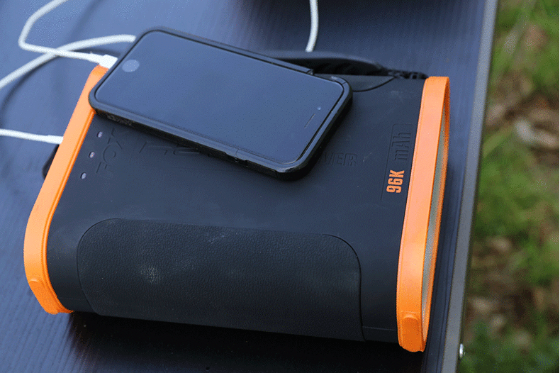 Аккумулятор для зарядки с фонарем FOX Halo 96K Power Pack — фото 11 — CARPshop