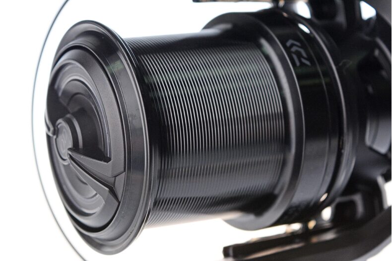 Катушка Daiwa 19 Emblem 45 SCW QD — фото 7 — CARPshop