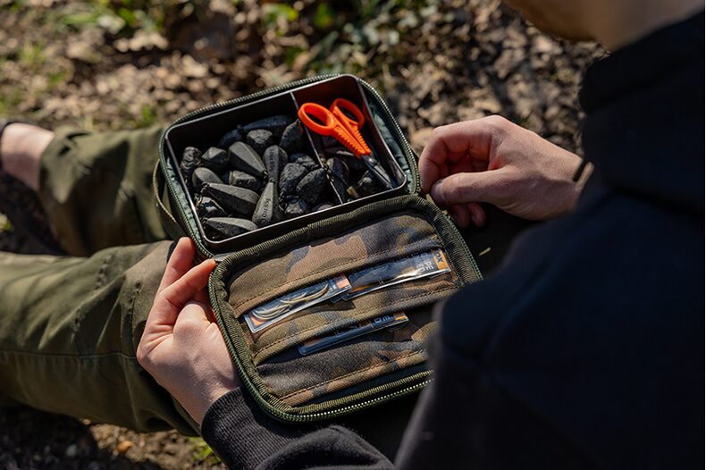 Сумочка для грузил FOX CAMOLITE Compact Rigid Lead & Bits Bag — фото 7 — CARPshop