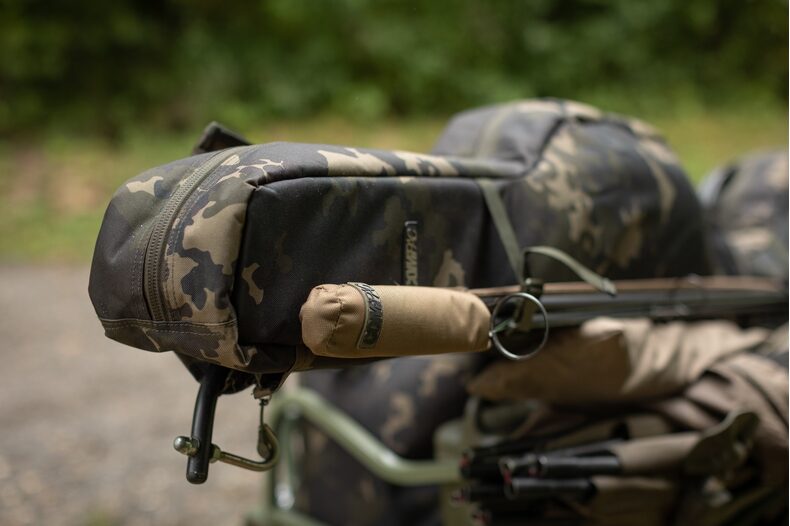 Чехол для 5-ти удилищ KORDA Compac 5 Rod Holdall Dark Kamo — фото 2 — CARPshop