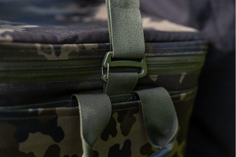 Термосумка KORDA Compac Cool Bag Dark Kamo Large — фото 4 — CARPshop