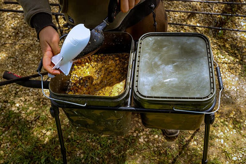 Подставка для прикормочного ведра SPOMB Double Bucket Stand Kit — фото 6 — CARPshop