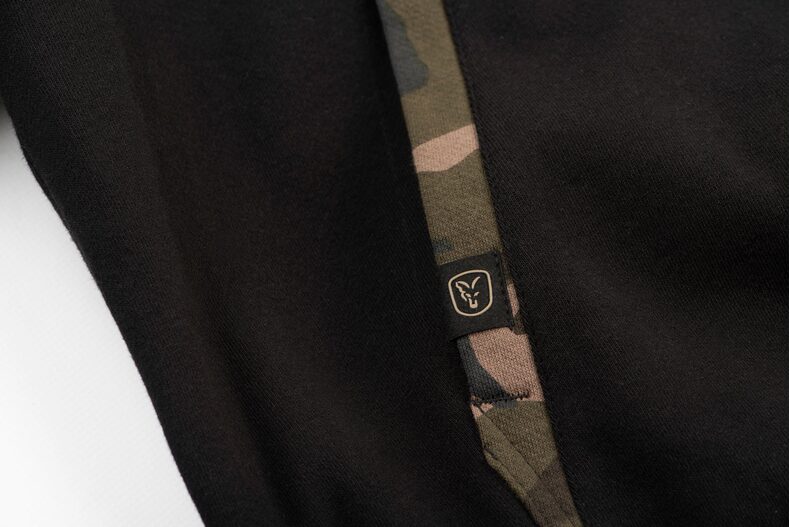 Толстовка с высоким воротом FOX Black/Camo High Neck — фото 4 — CARPshop