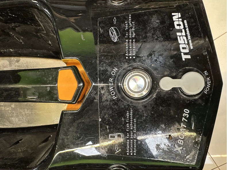 Кораблик для прикормки Carpboat Toslon Xboat 730 +  Эхолот TF-740 GPS+Xpilot  б/у