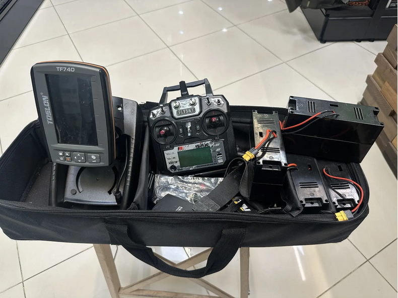 Кораблик для прикормки Carpboat Toslon Xboat 730 +  Эхолот TF-740 GPS+Xpilot  б/у