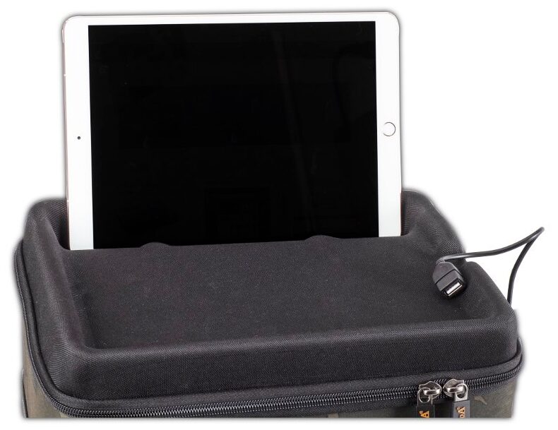 Сумка со столиком для гаджетов и USB портом ANACONDA FREELANCER Tab Lock Pouch — фото 3 — CARPshop
