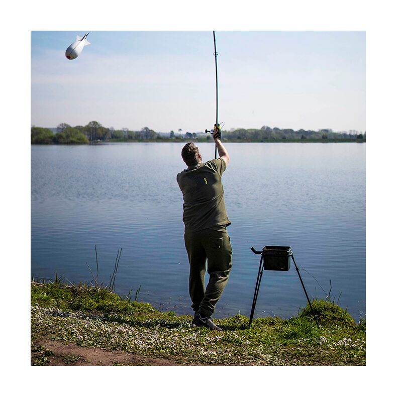 Прикормочная станция AVID CARP Lok Down Bucket Stand — фото 8 — CARPshop