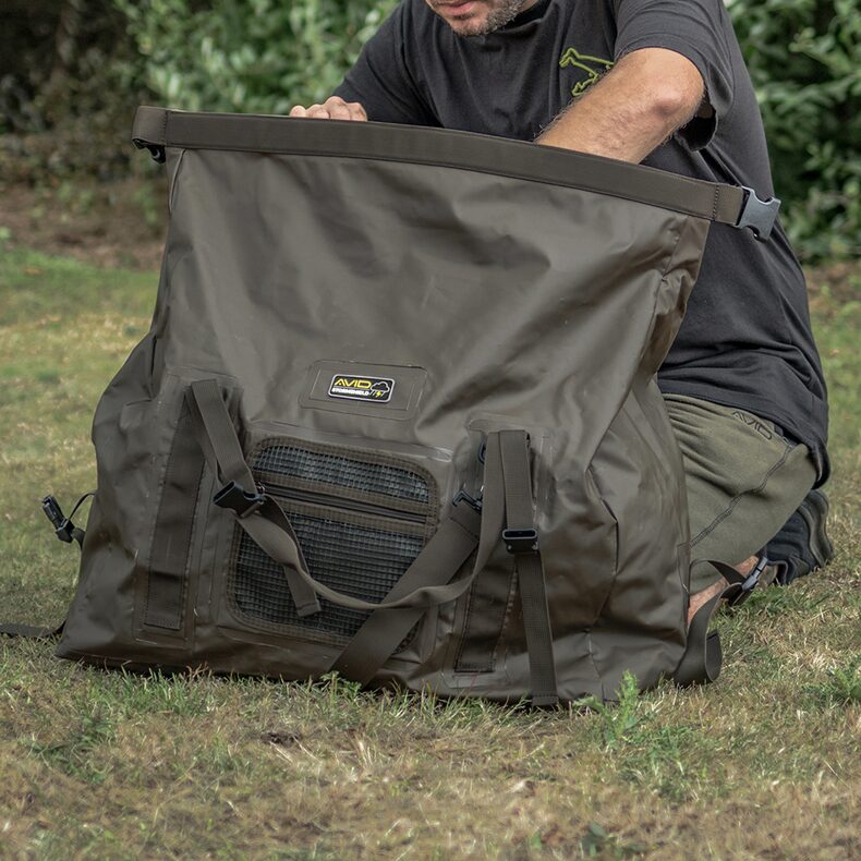 Сумка непромокаемая AVID CARP Stormshield Carryall — фото 3 — CARPshop