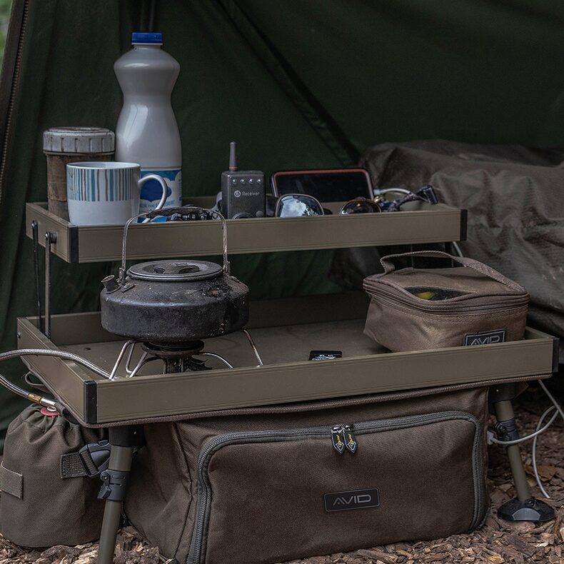Монтажный столик двухъярусный с сумкой AVID CARP Double Decker Bivvy Organizer — фото 4 — CARPshop