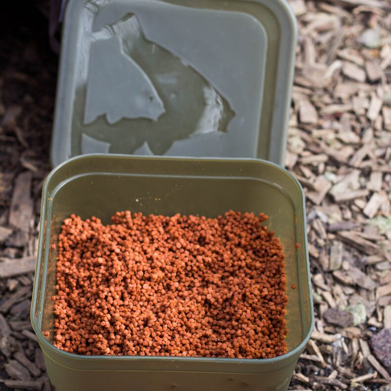 Контейнер AVID CARP Bait & Bits Tub Small — фото 3 — CARPshop