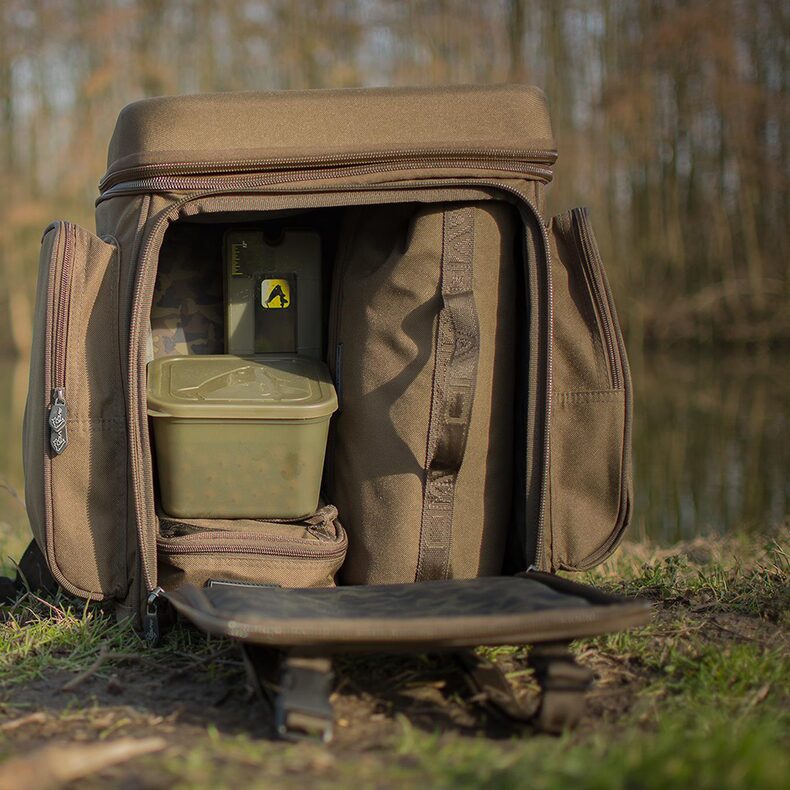 Контейнер AVID CARP Bait & Bits Tub Small — фото 5 — CARPshop