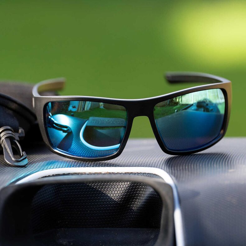 Очки PRESTON Inception Wrap Sunglasses Ice Blue Lens — фото 6 — CARPshop